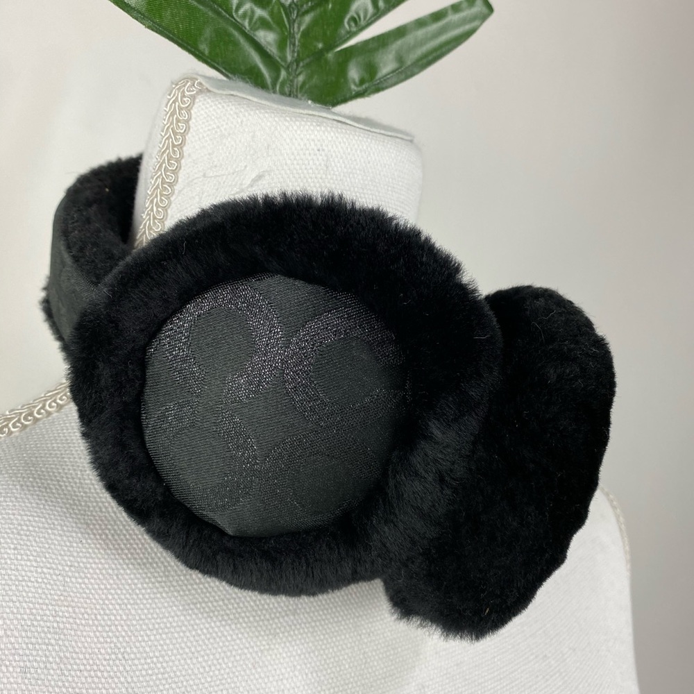 🌿Coach Ear Muffs